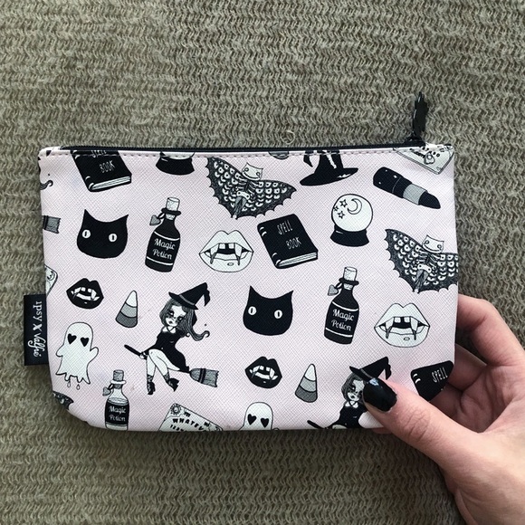 Handbags - Spooky Season Makeup Bag